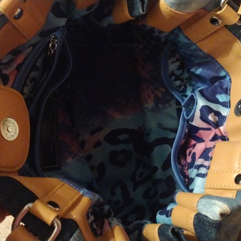 Handbag - Picture 4 of 5